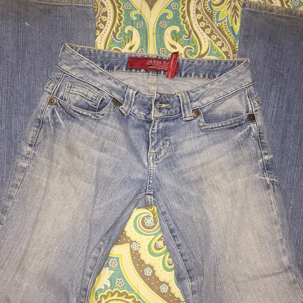 GUESS Jeans - Picture 2 of 5